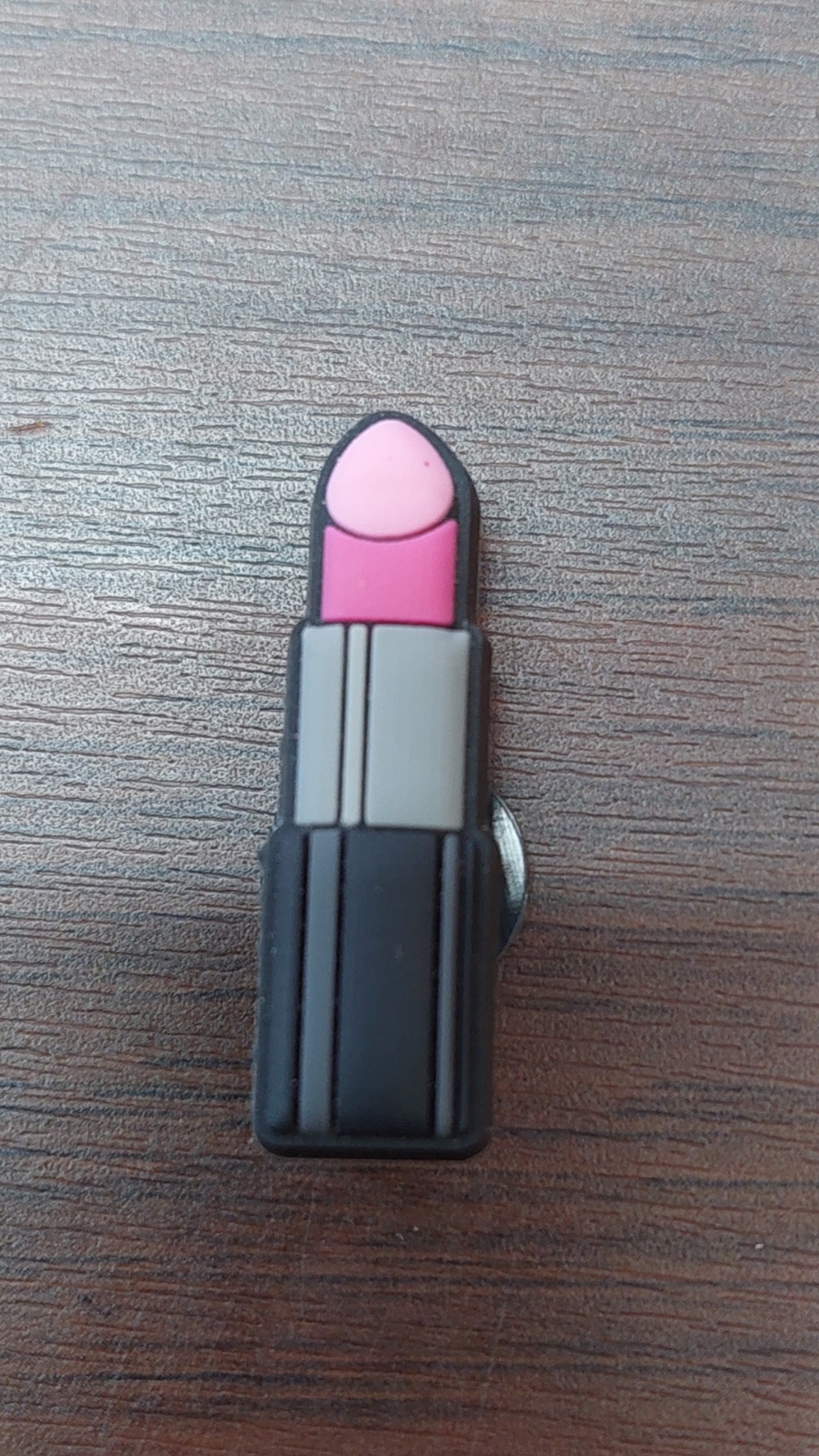 LIPSTICK CHARM