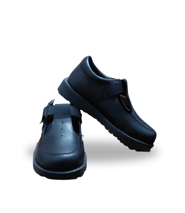 Fitkids Girls classic School Shoes with adjusted strap Black 29